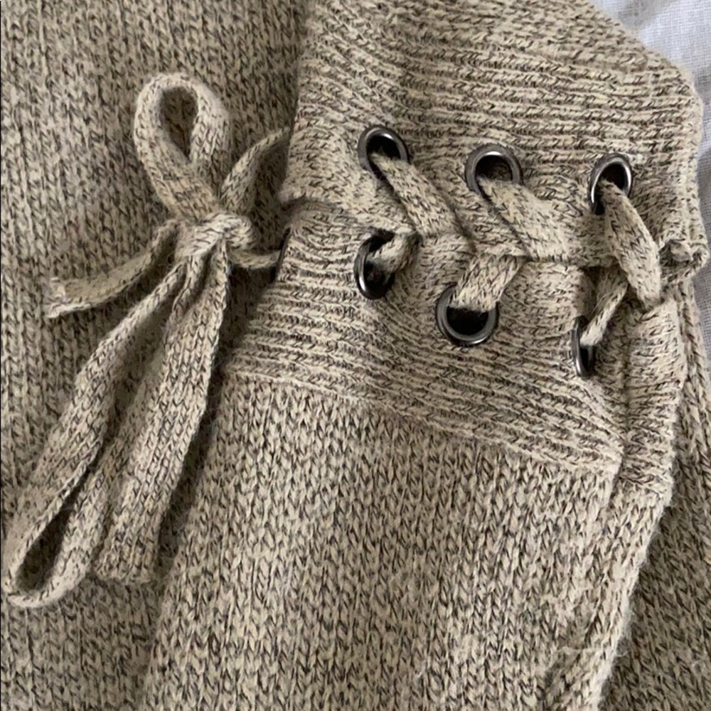 Sweater - Picture 3 of 3